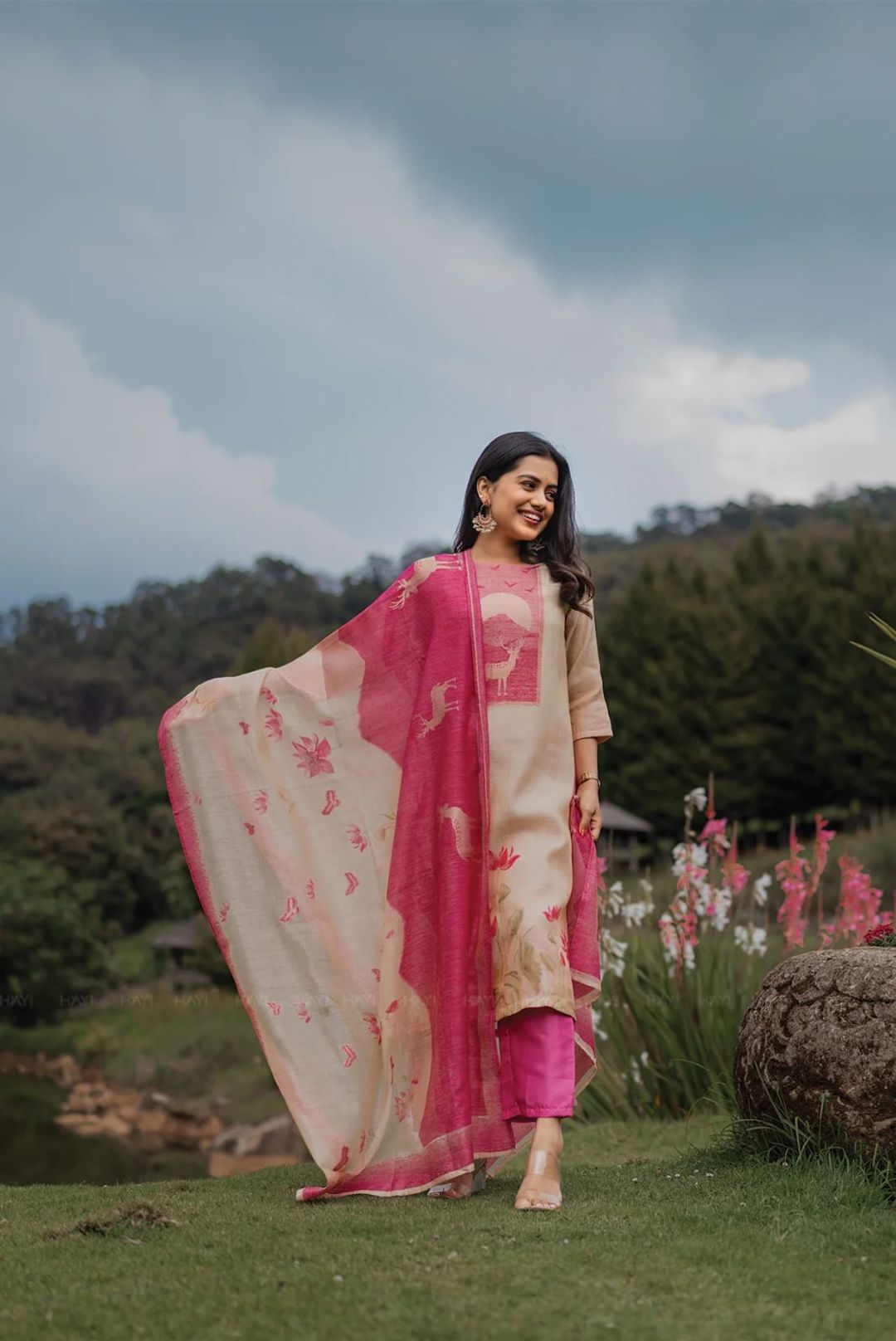 Buy Beige Pink Printed Zarna Silk Kurti Set Online