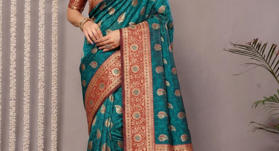 Valaikappu Saree With Comfortable Bangles and Sleeves for a Joyful Seemantham