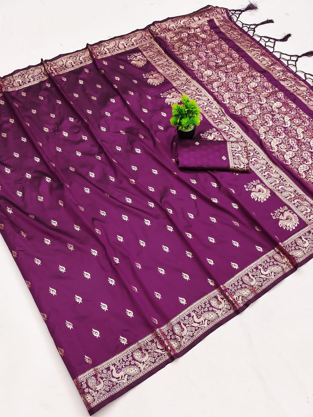 Purple Paithani Silk Saree with Golden Zari Border | Varnavi