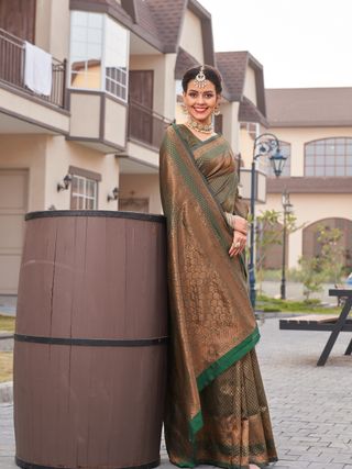 Varnavi Green Antique Gold Banarasi Soft Silk Saree with Jacquard Weaving