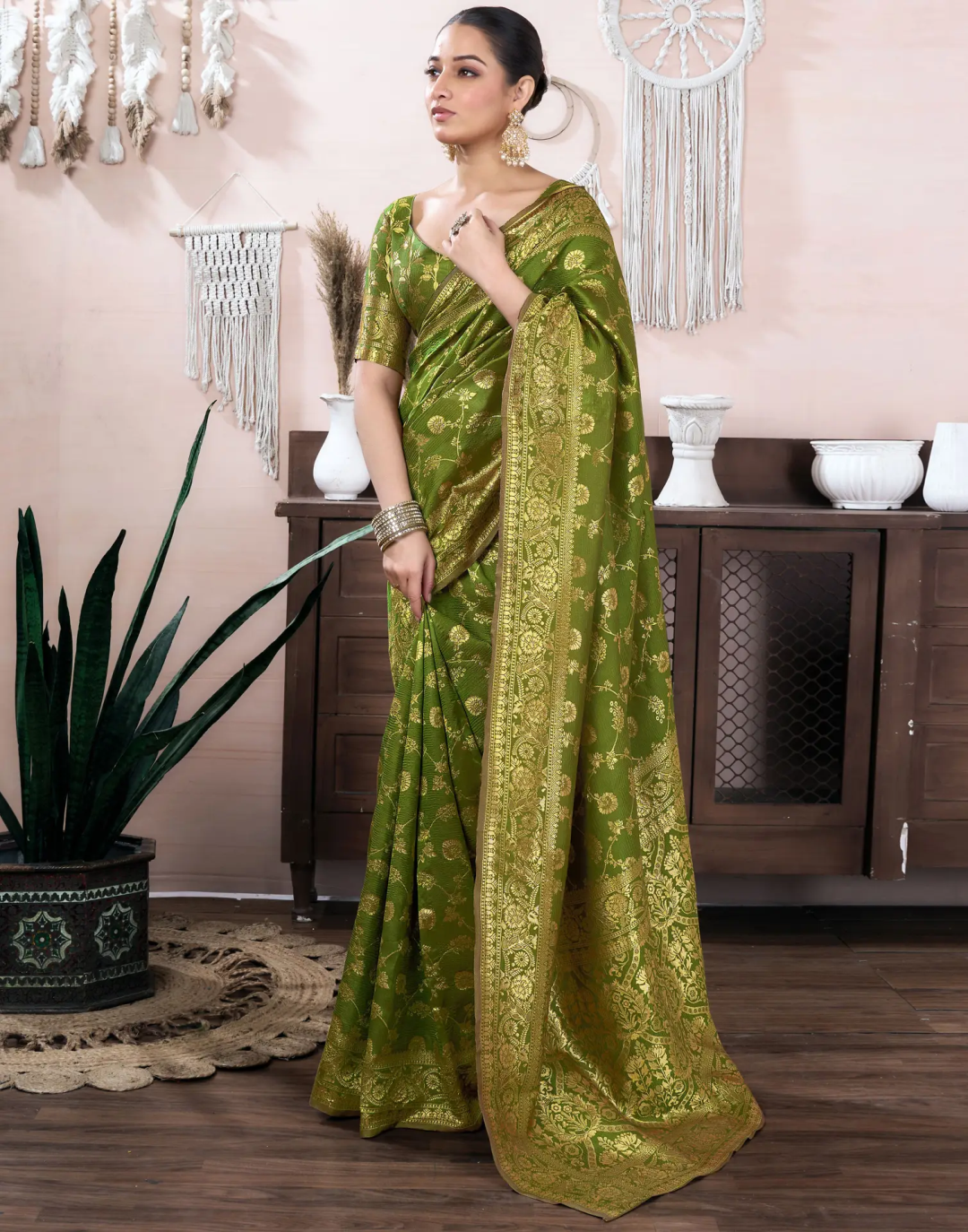 Mehendi Green Banarasi Soft Silk Saree with Gold Work
