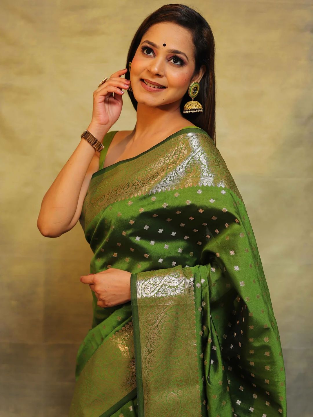 Emerald Green Banarasi Soft Silk Saree with Paisley Border