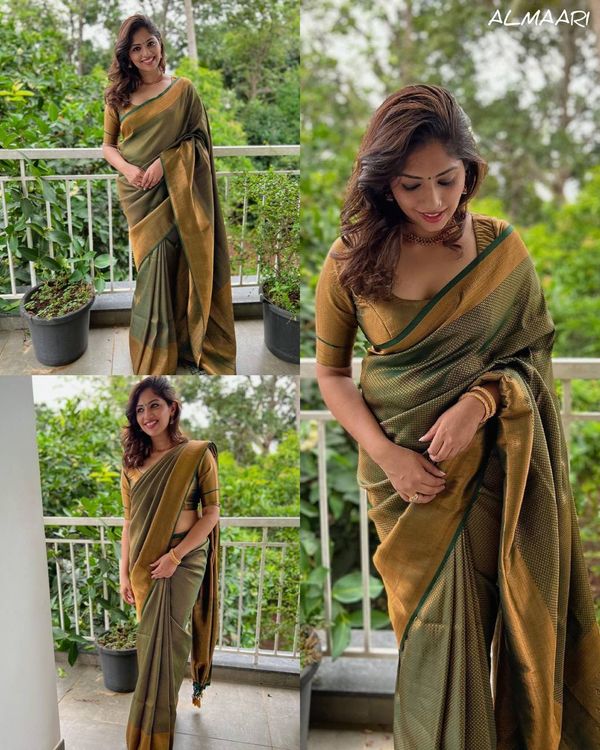 Dark Bottle Green Banarasi Soft Silk Saree with Gold Zari